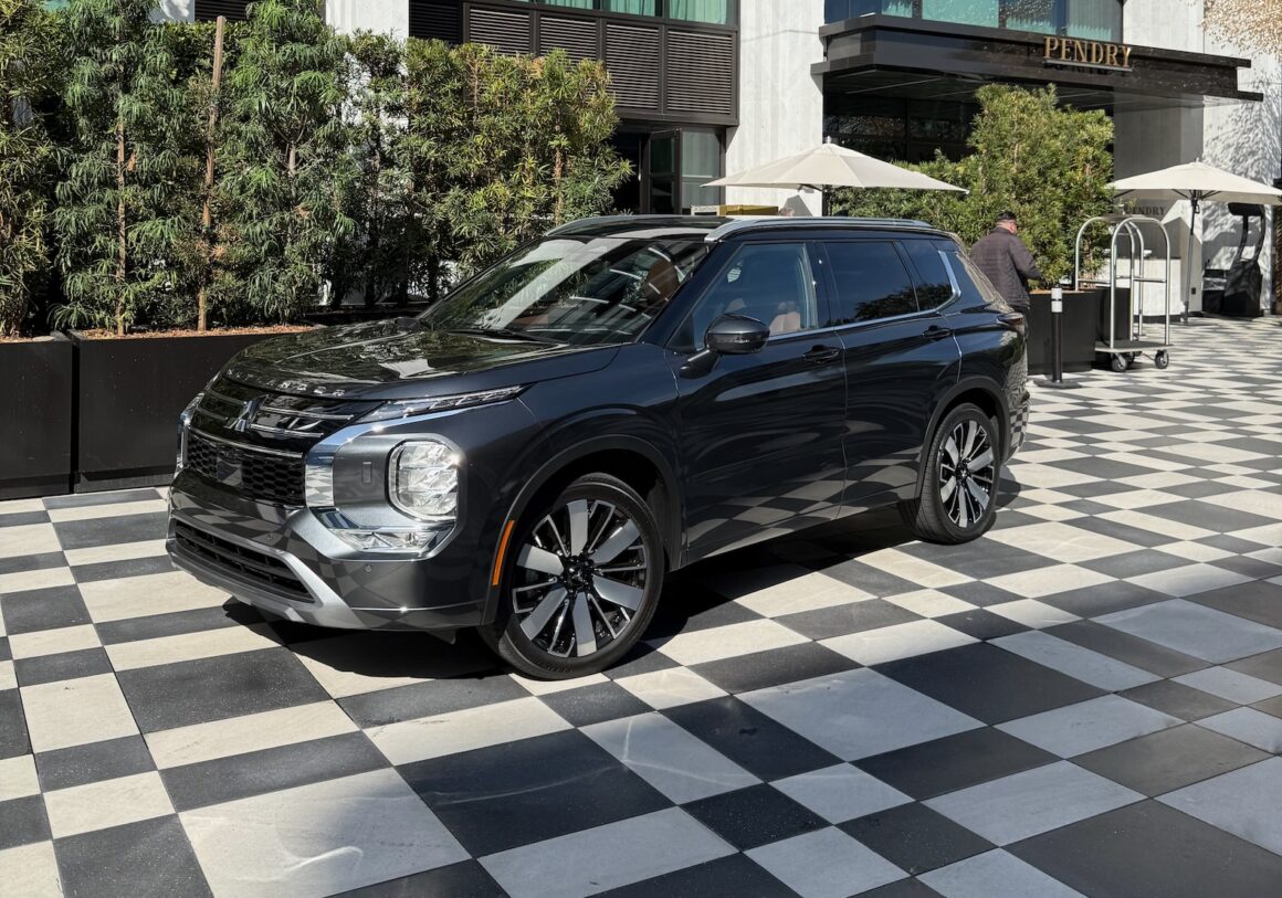 2025 Mitsubishi Outlander